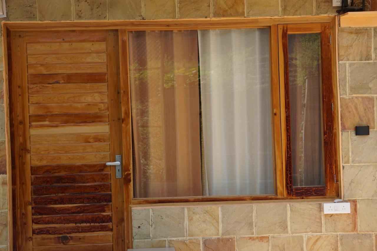 Abhayam Ashram Hotel Rishikesh Exterior photo